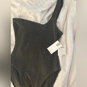 GOOD AMERICAN ALWAYS FITS METALLIC SHOULDER ONE-PIECE